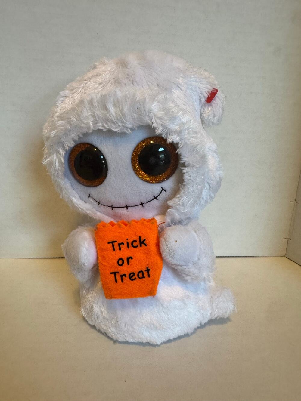 Ty Beanie Boo White Ghost Halloween Trick or Treat Plush Orange Eyes No Hang Tag